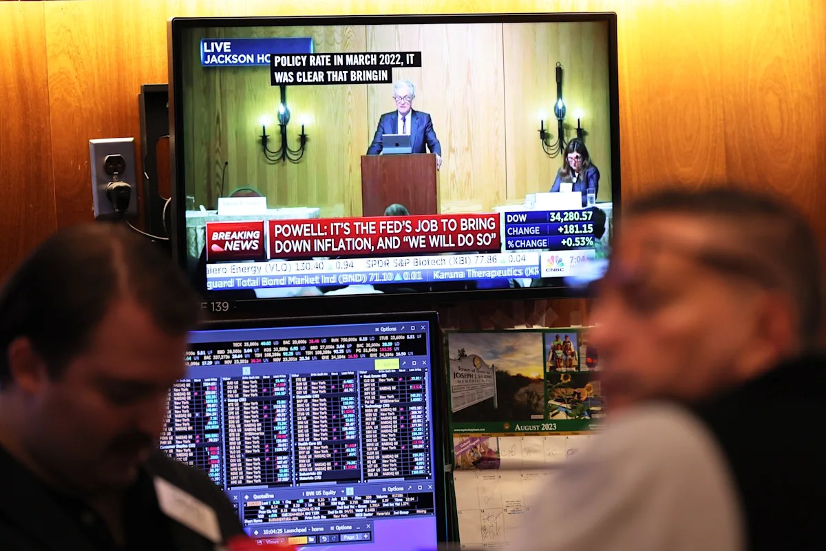 Bitcoin eyes $72,000 as governance and mining concentration concerns grow