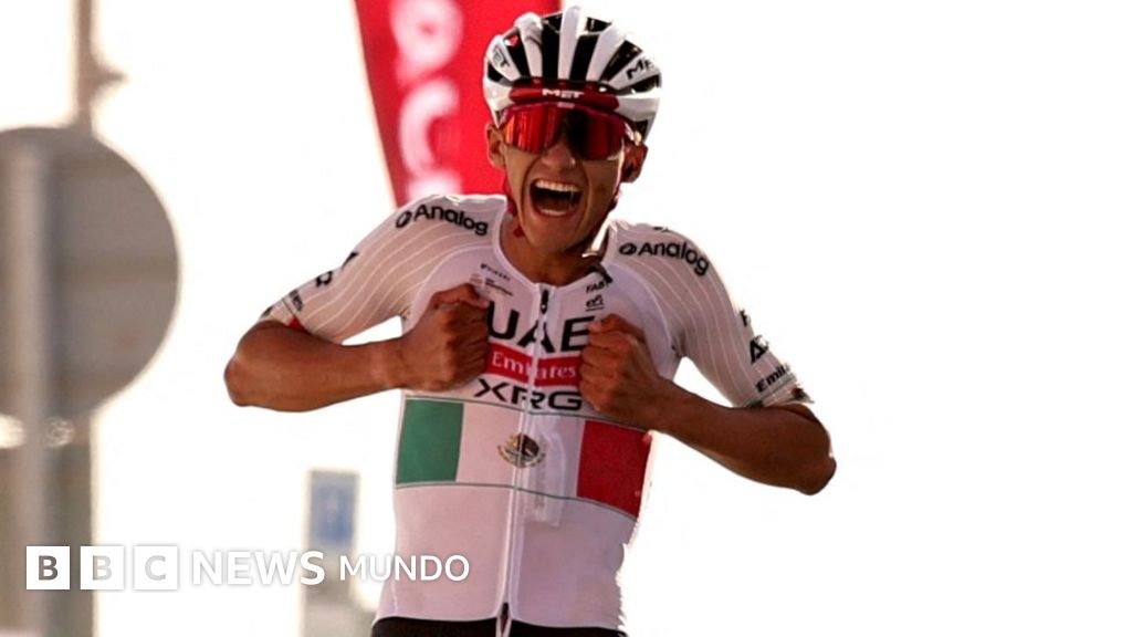 Isaac del Toro, el ciclista que cuatro años después de un terrible accidente se convirtió en el primer mexicano en llegar al podio del Tour de Francia