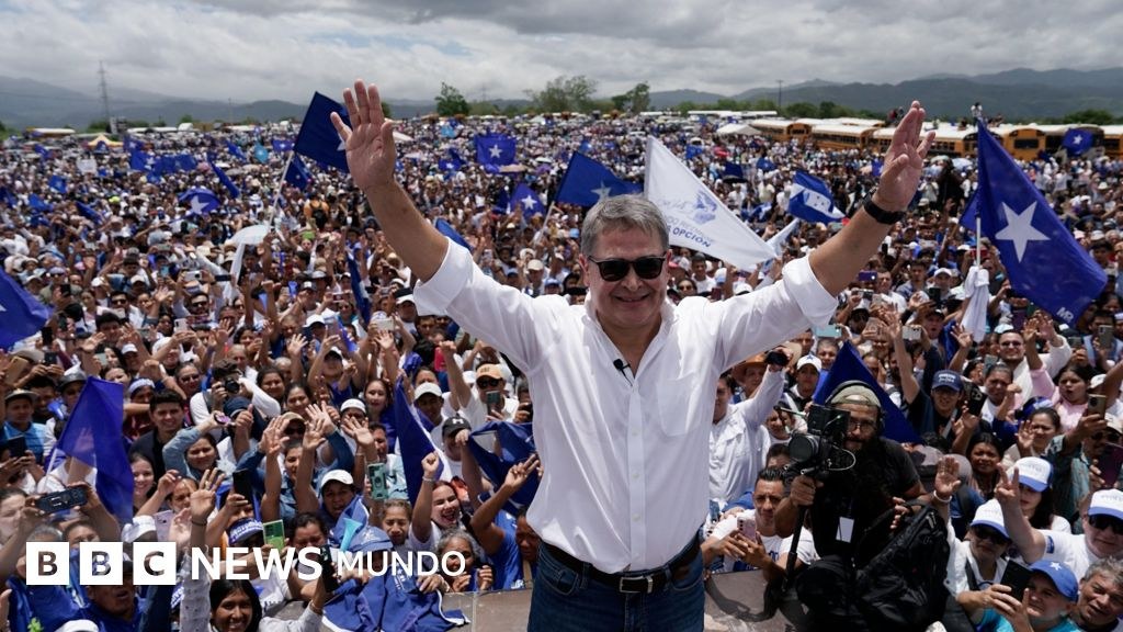 Regresa a Honduras Juan Orlando Hernández, expresidente indultado por Trump tras condena por narcotráfico