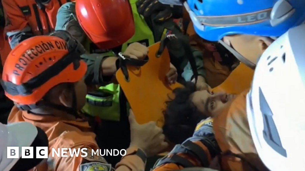 Aarón, el joven de 21 años rescatado tras pasar 106 horas bajo los escombros por el doble terremoto de Venezuela